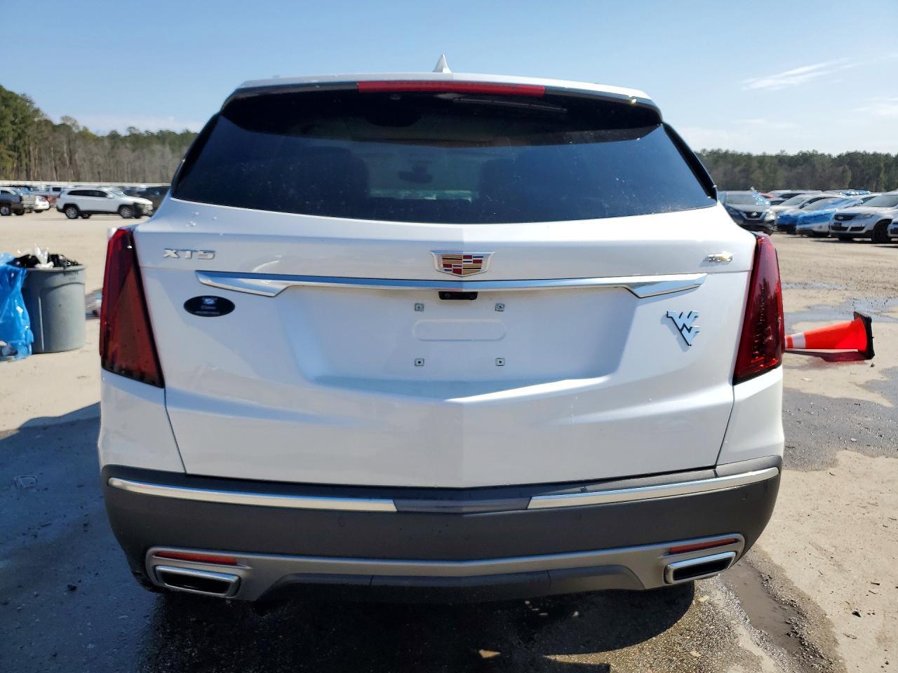 2025 CADILLAC XT5