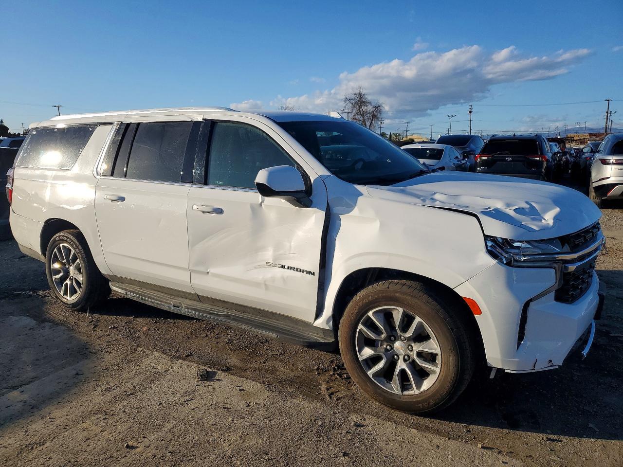 2024 CHEVROLET Suburban