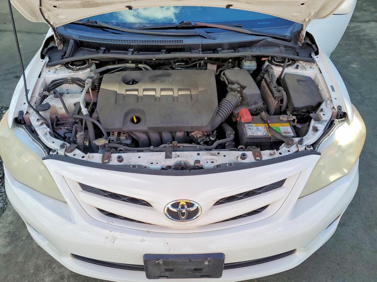 2011 TOYOTA COROLLA