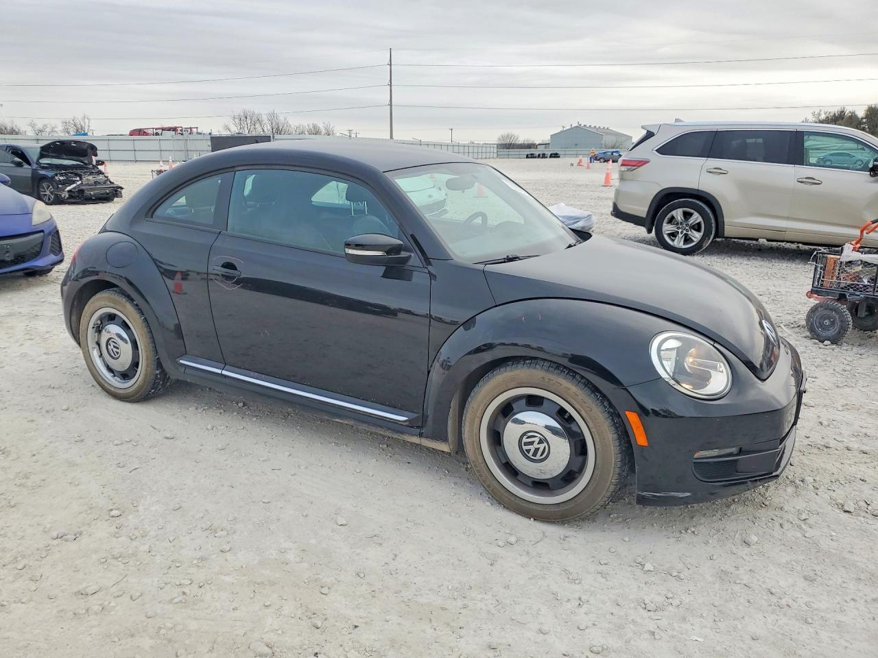 2013 VOLKSWAGEN Beetle