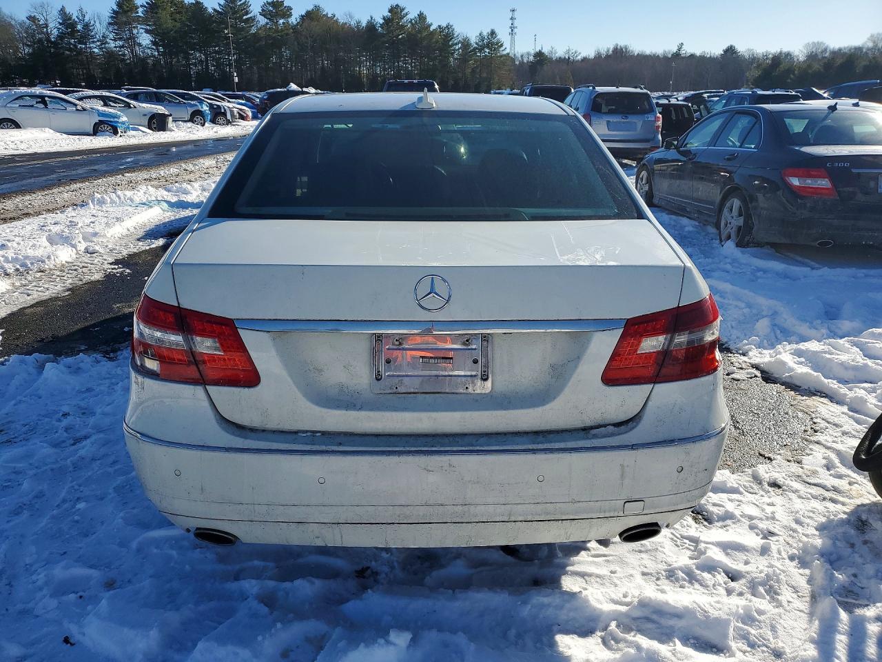 2012 MERCEDES-BENZ E-Class