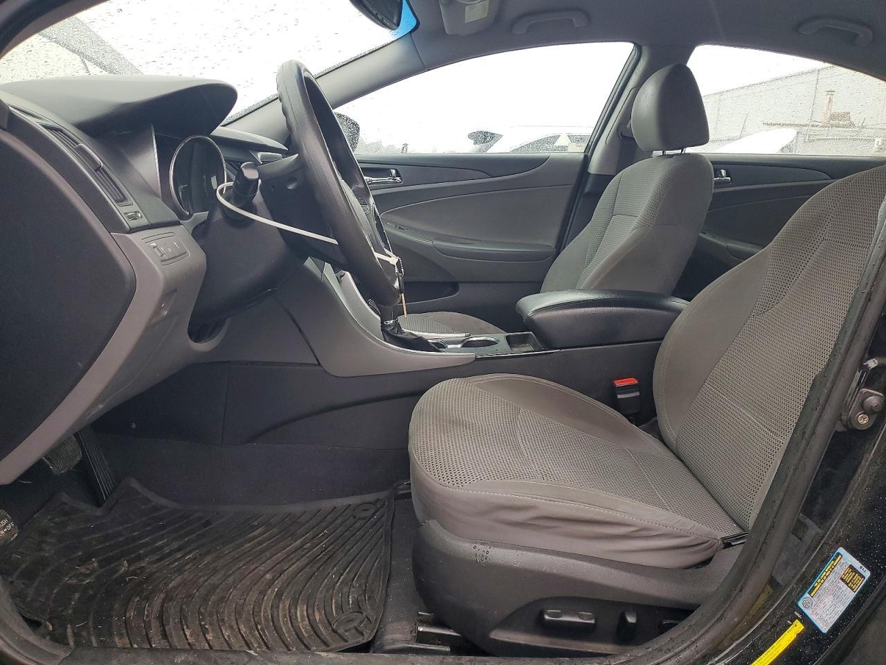 2011 HYUNDAI SONATA