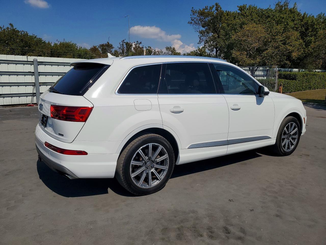 2018 AUDI Q7