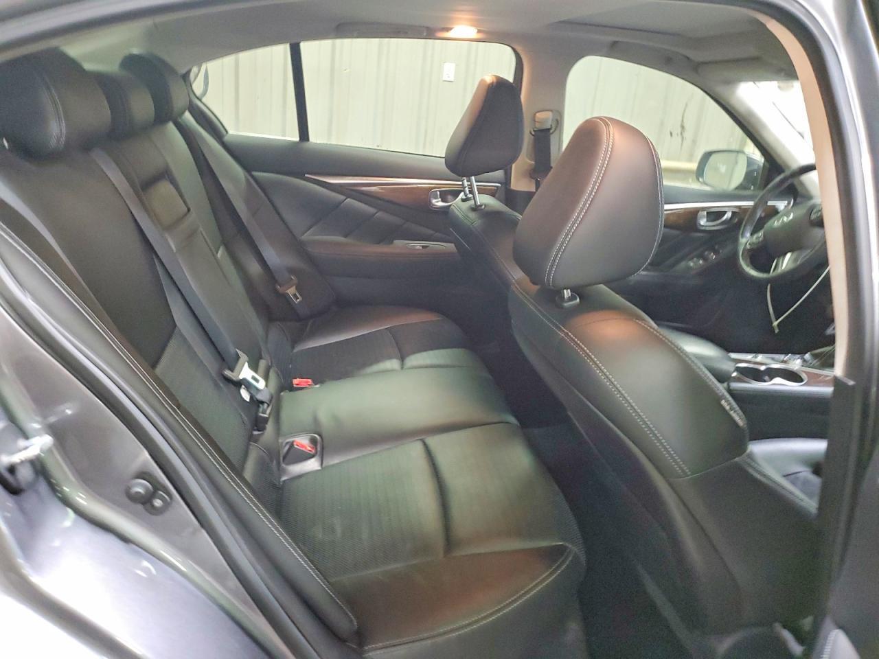 2016 INFINITI Q50