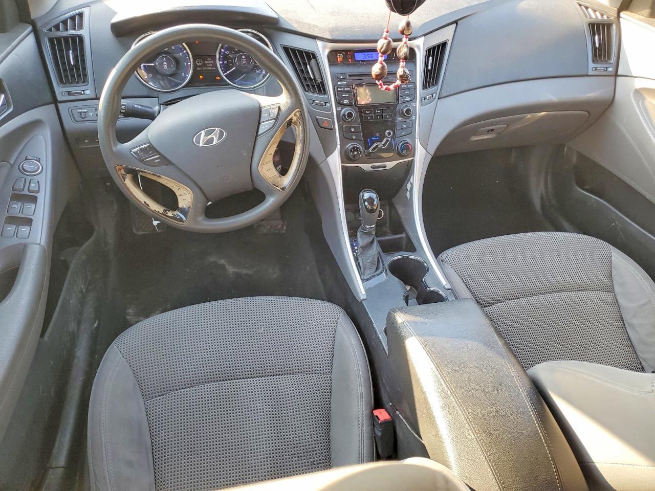 2012 HYUNDAI SONATA