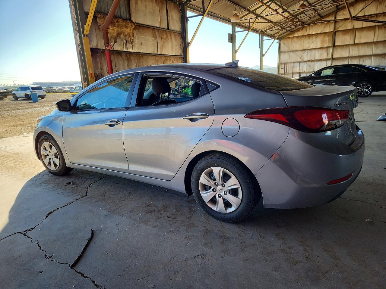 2016 HYUNDAI ELANTRA