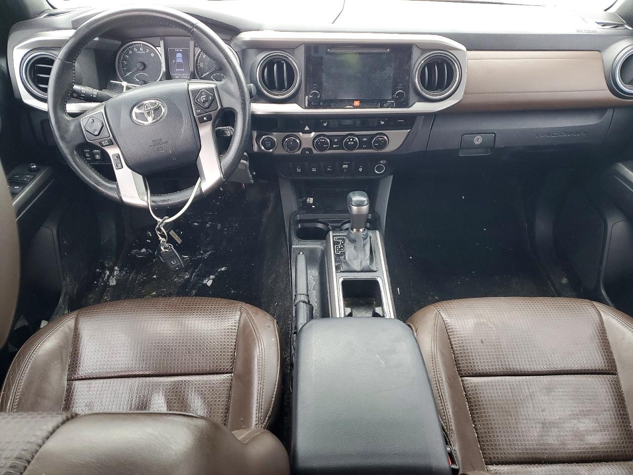 2017 TOYOTA TACOMA