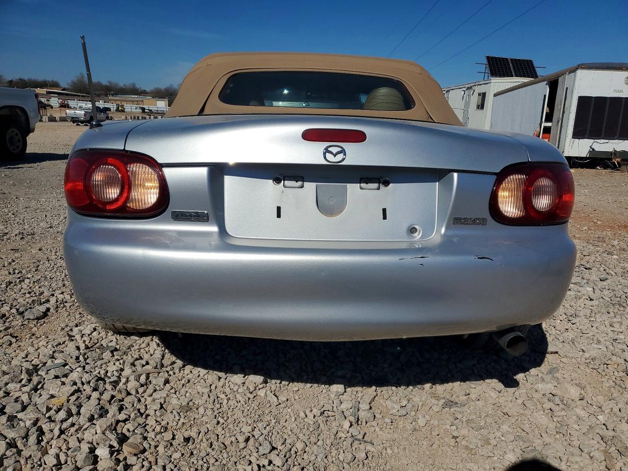 2002 MAZDA MX-5 Miata