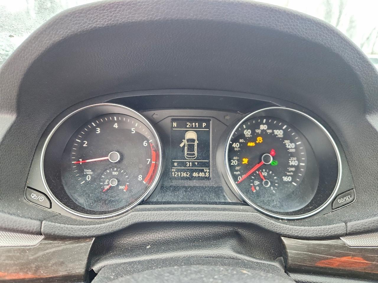 2016 VOLKSWAGEN Passat