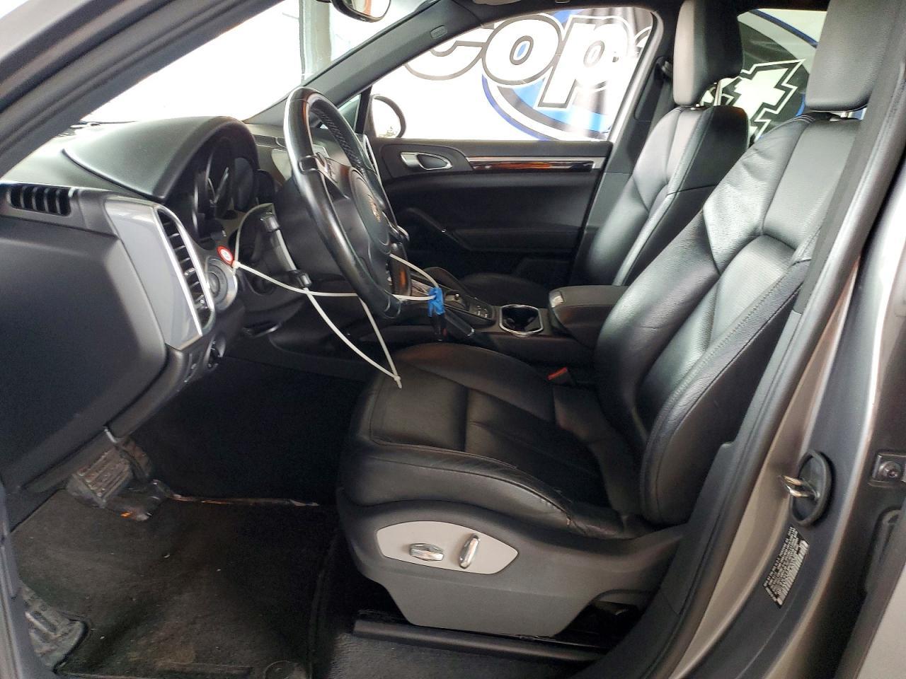 2011 PORSCHE CAYENNE