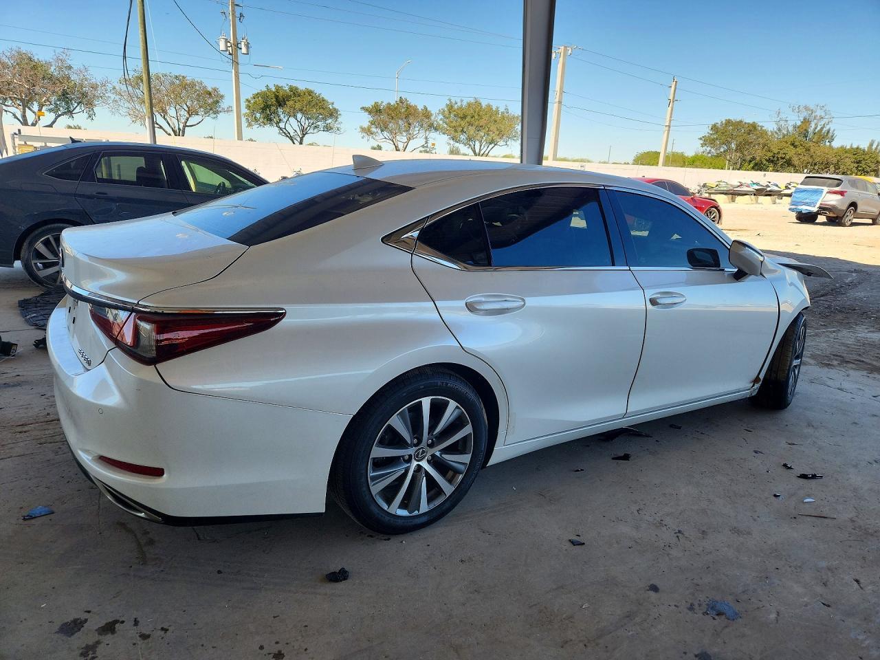2019 LEXUS ES 350
