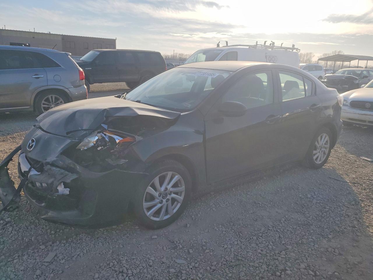 2013 MAZDA 3