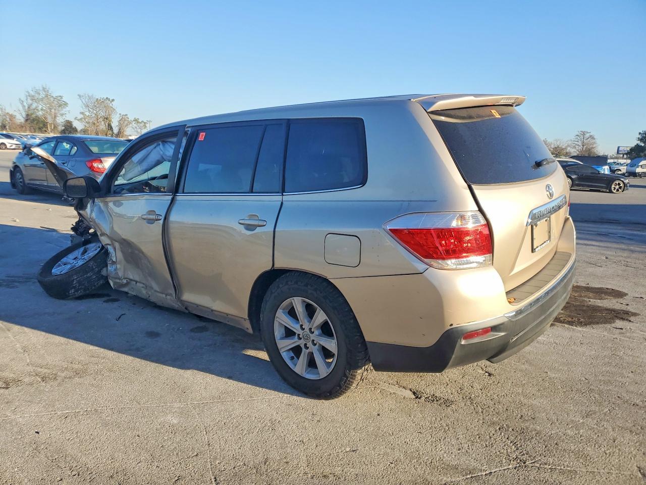 2013 TOYOTA HIGHLANDER