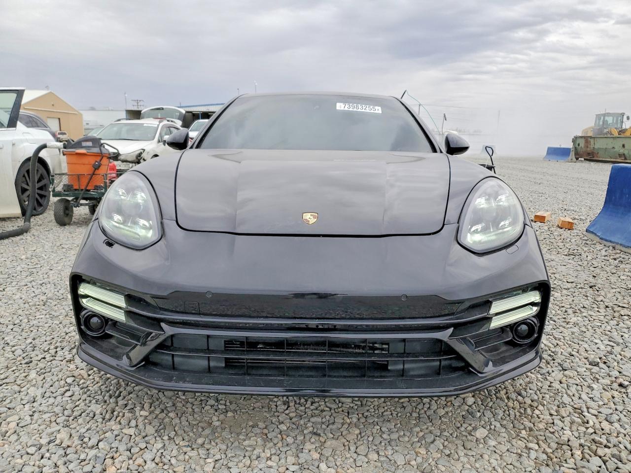 2016 PORSCHE Panamera