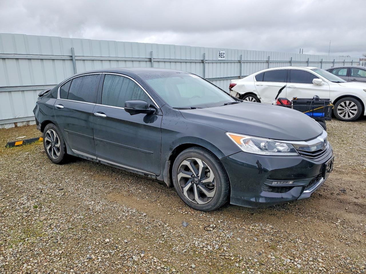 2016 HONDA ACCORD