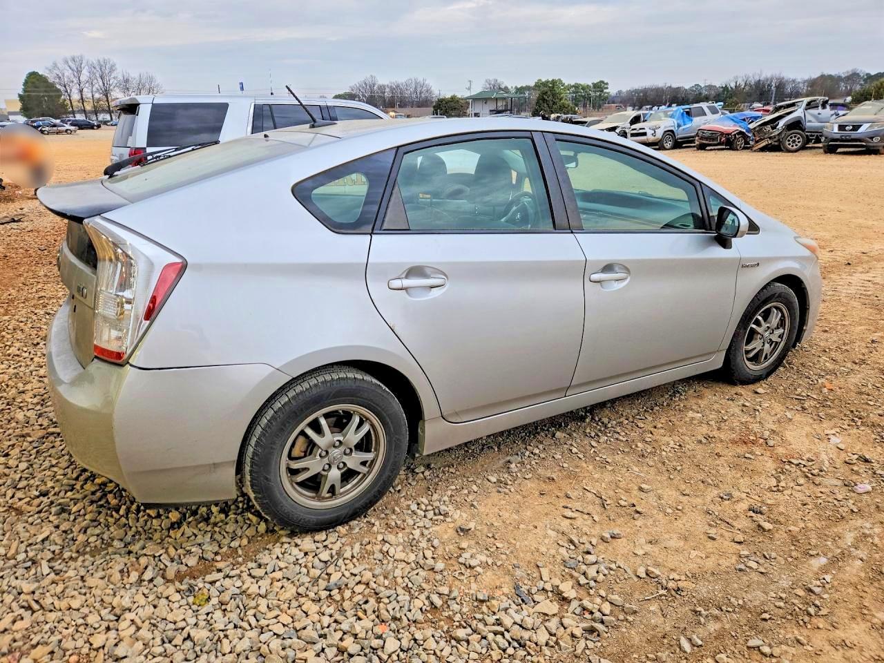 2011 TOYOTA PRIUS
