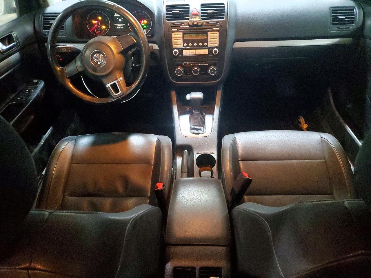 2010 VOLKSWAGEN JETTA