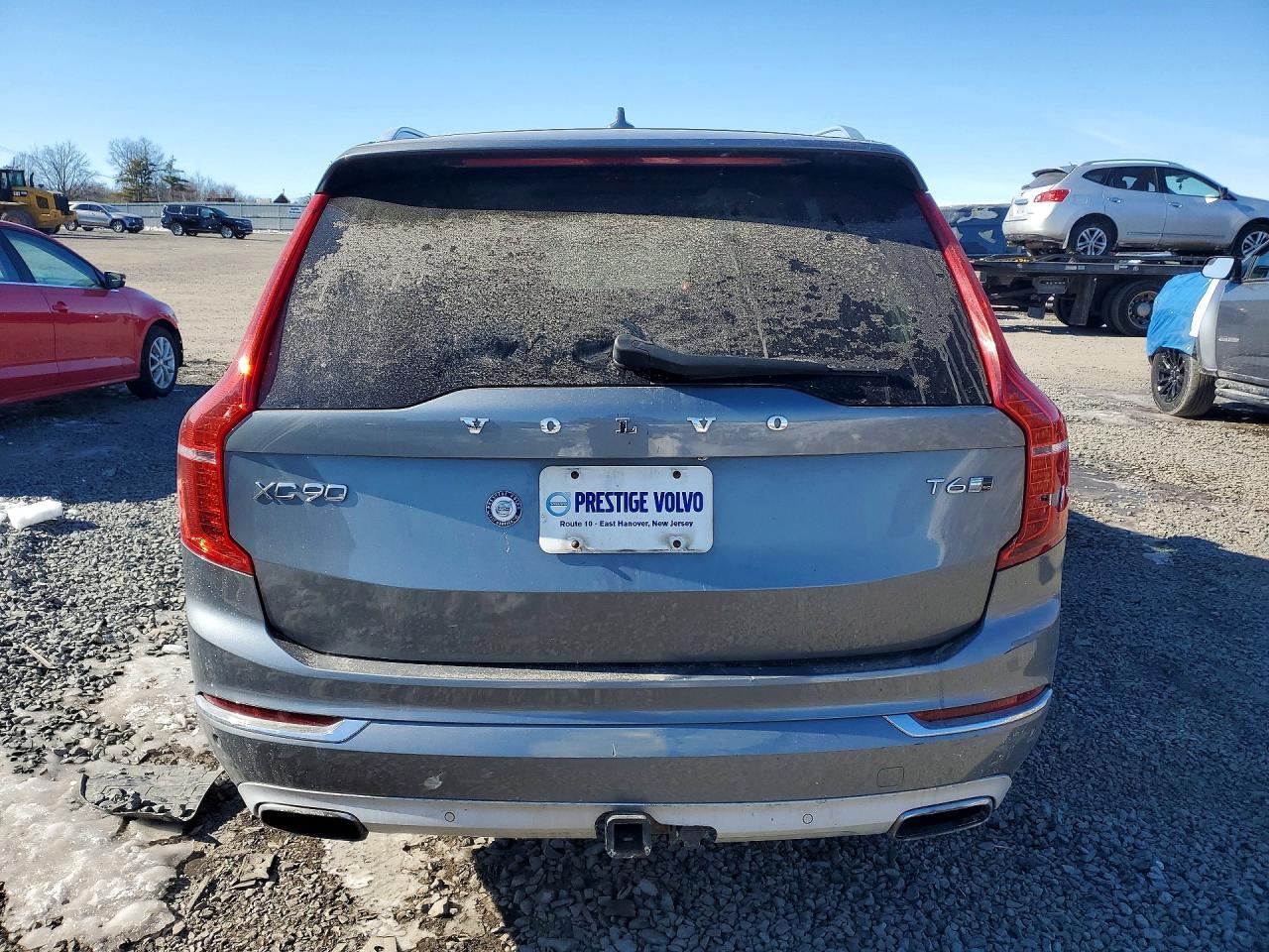 2016 VOLVO XC90