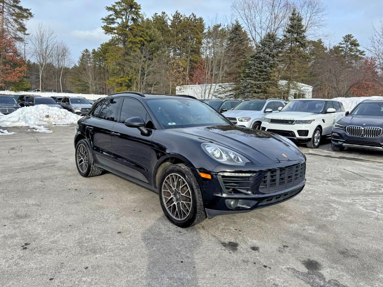 2018 PORSCHE Macan