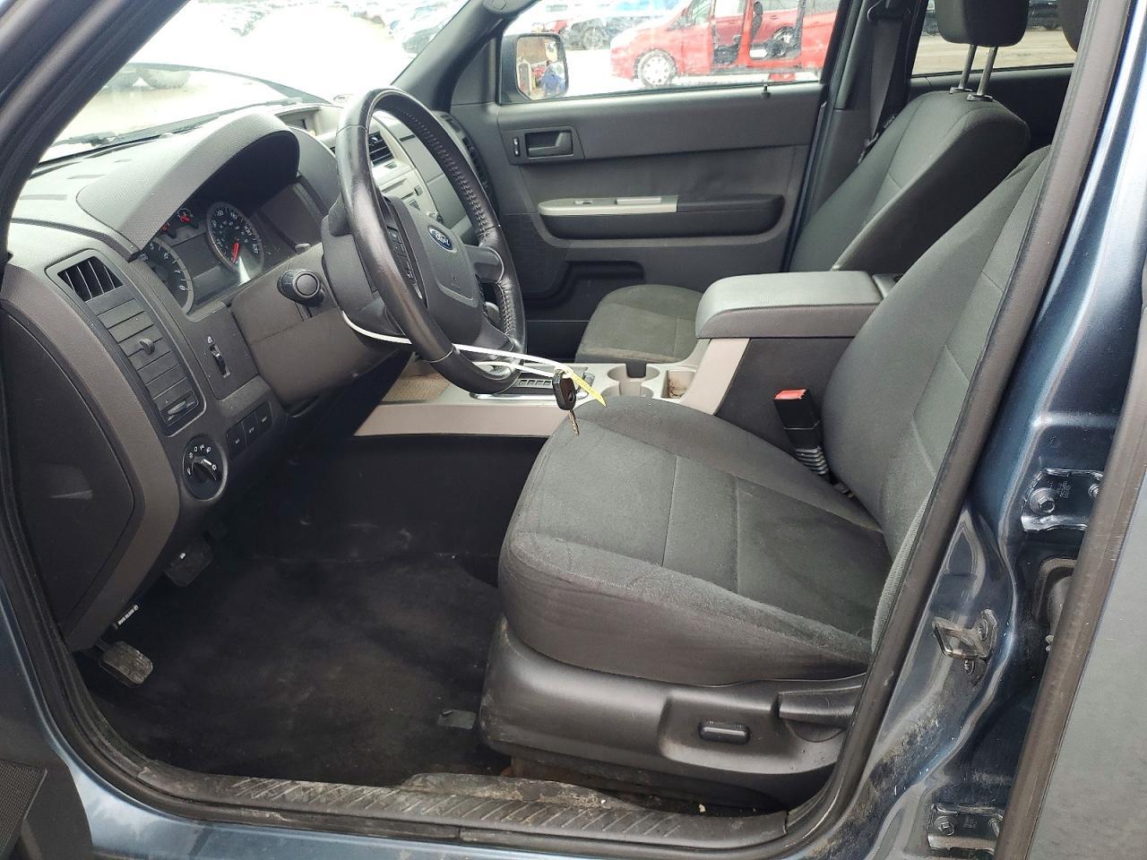 2010 FORD ESCAPE