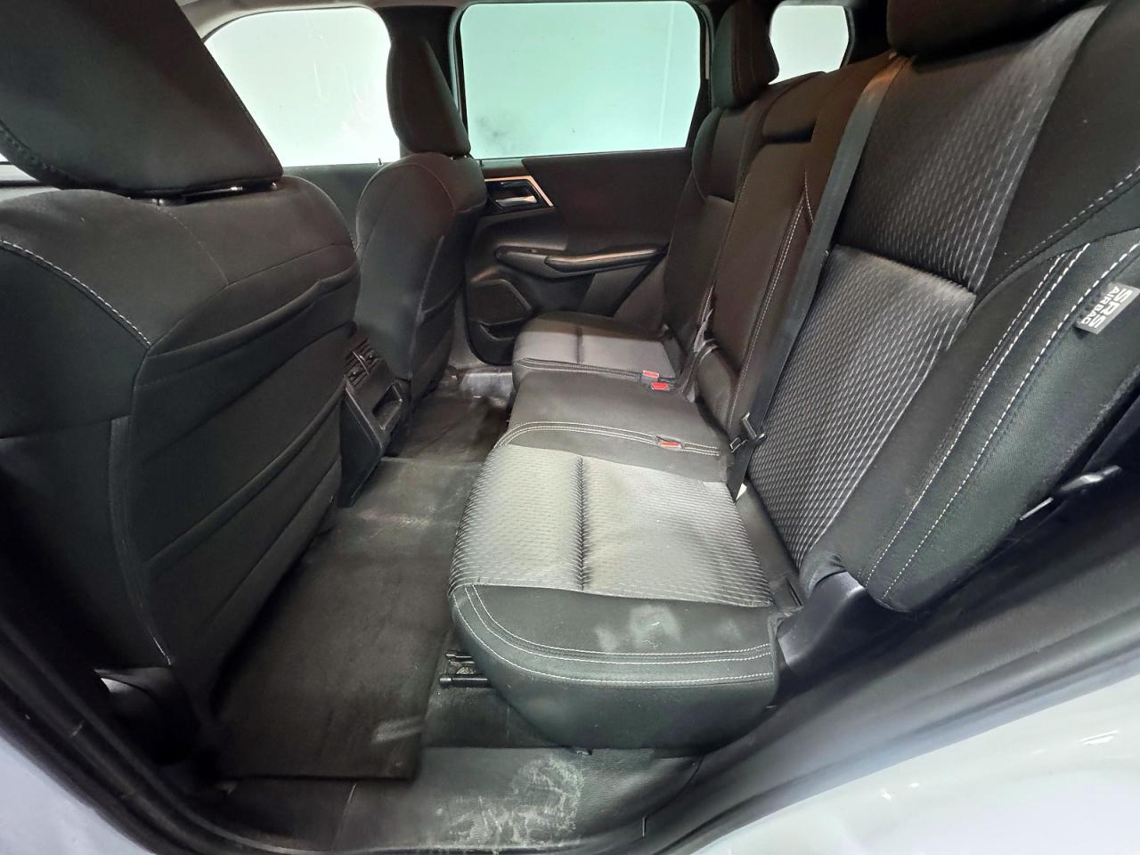 2023 MITSUBISHI outlander
