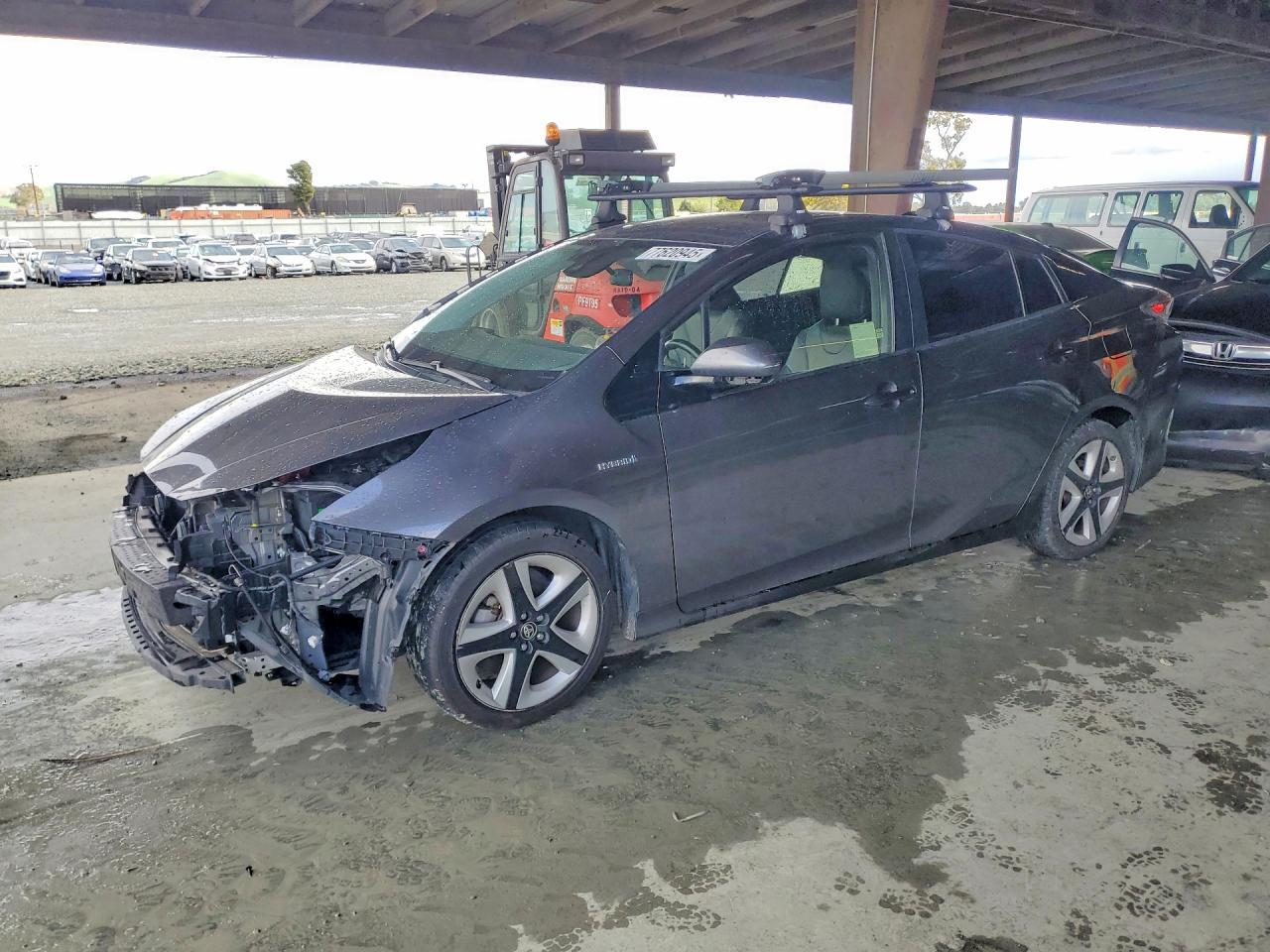 2018 TOYOTA PRIUS