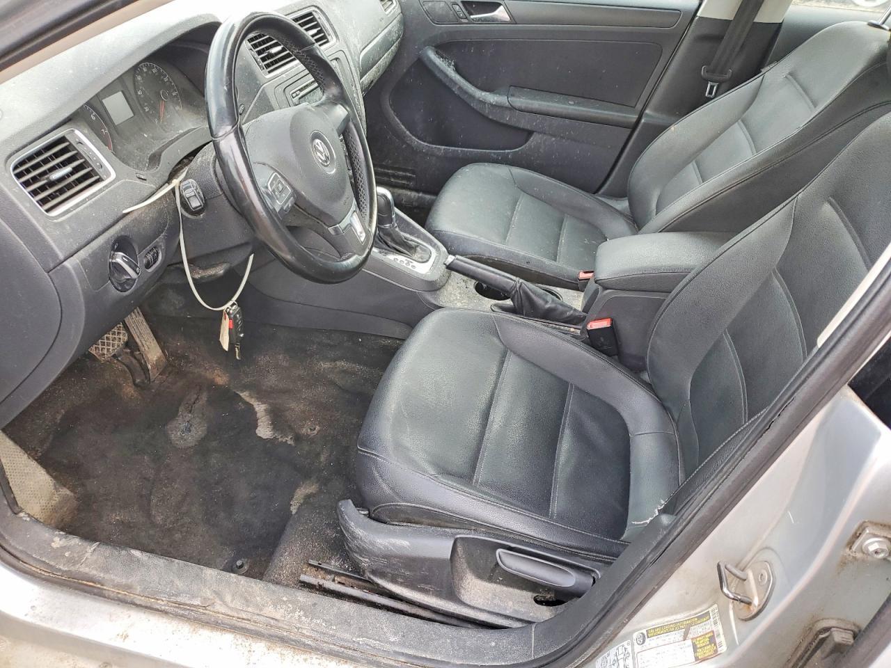 2011 VOLKSWAGEN JETTA