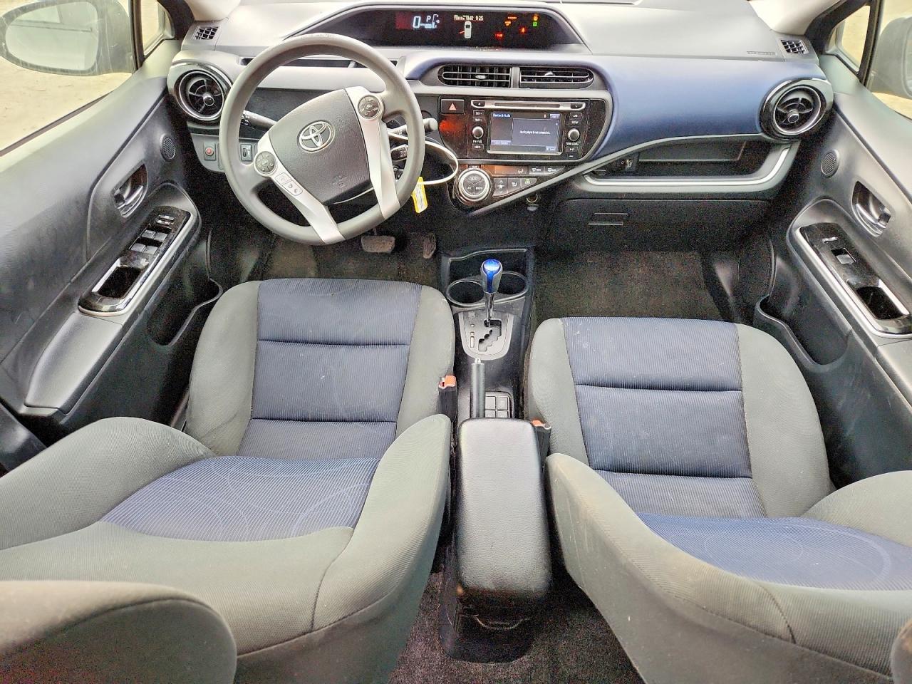 2015 TOYOTA Prius c