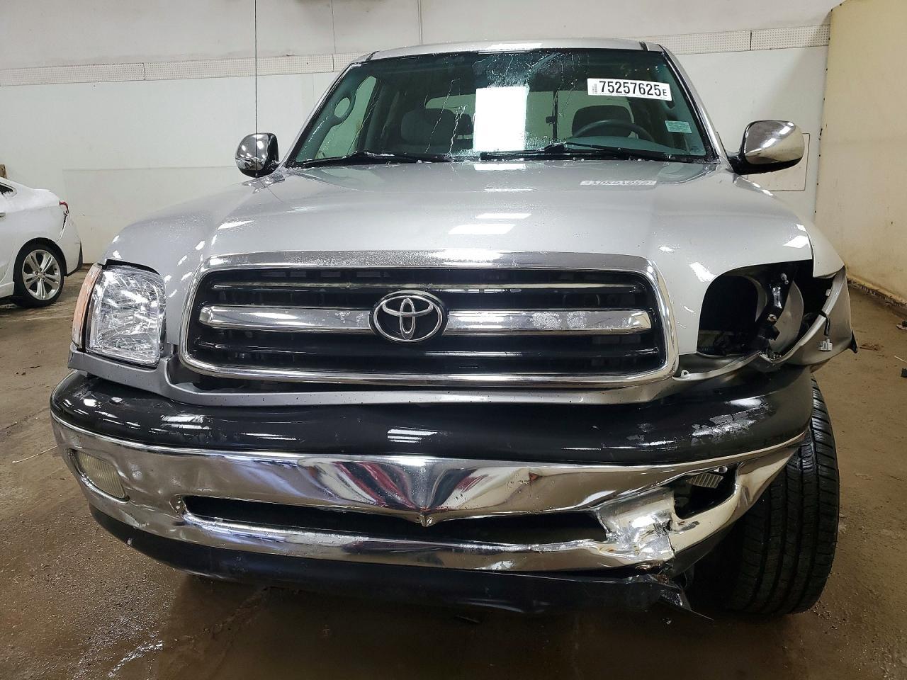2002 TOYOTA TUNDRA