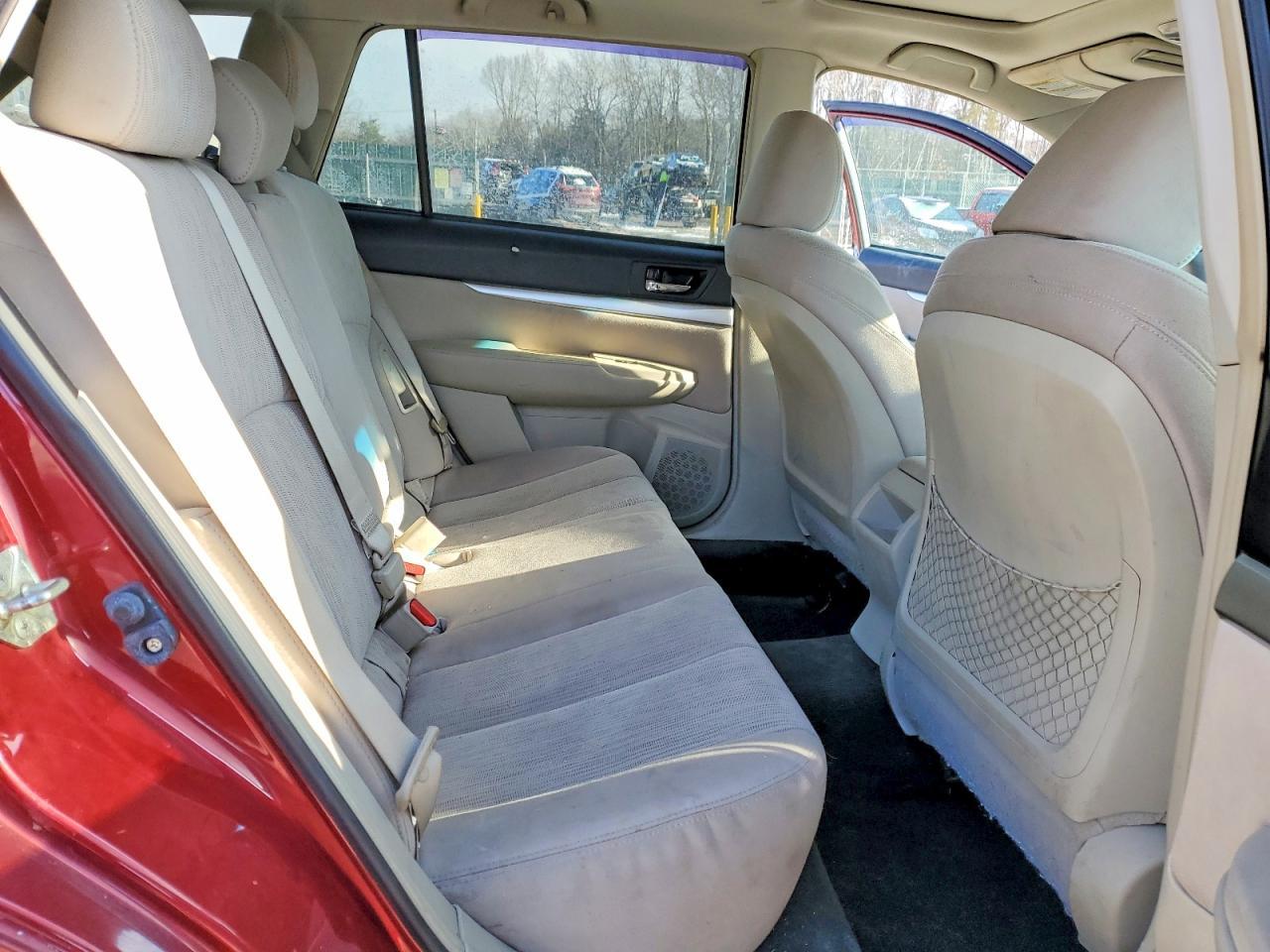 2013 SUBARU Outback
