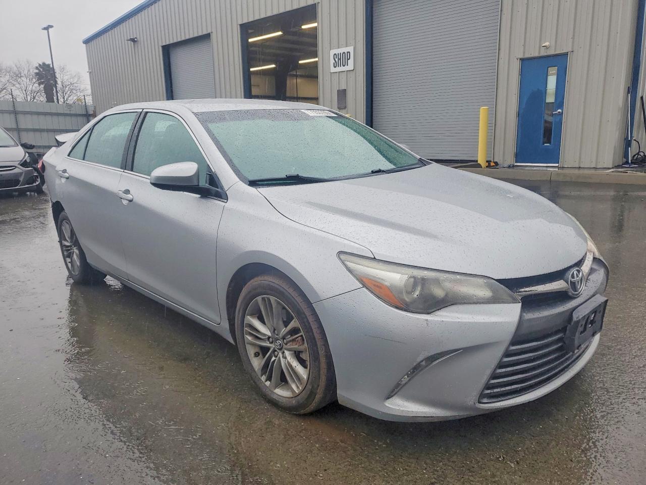 2017 TOYOTA CAMRY