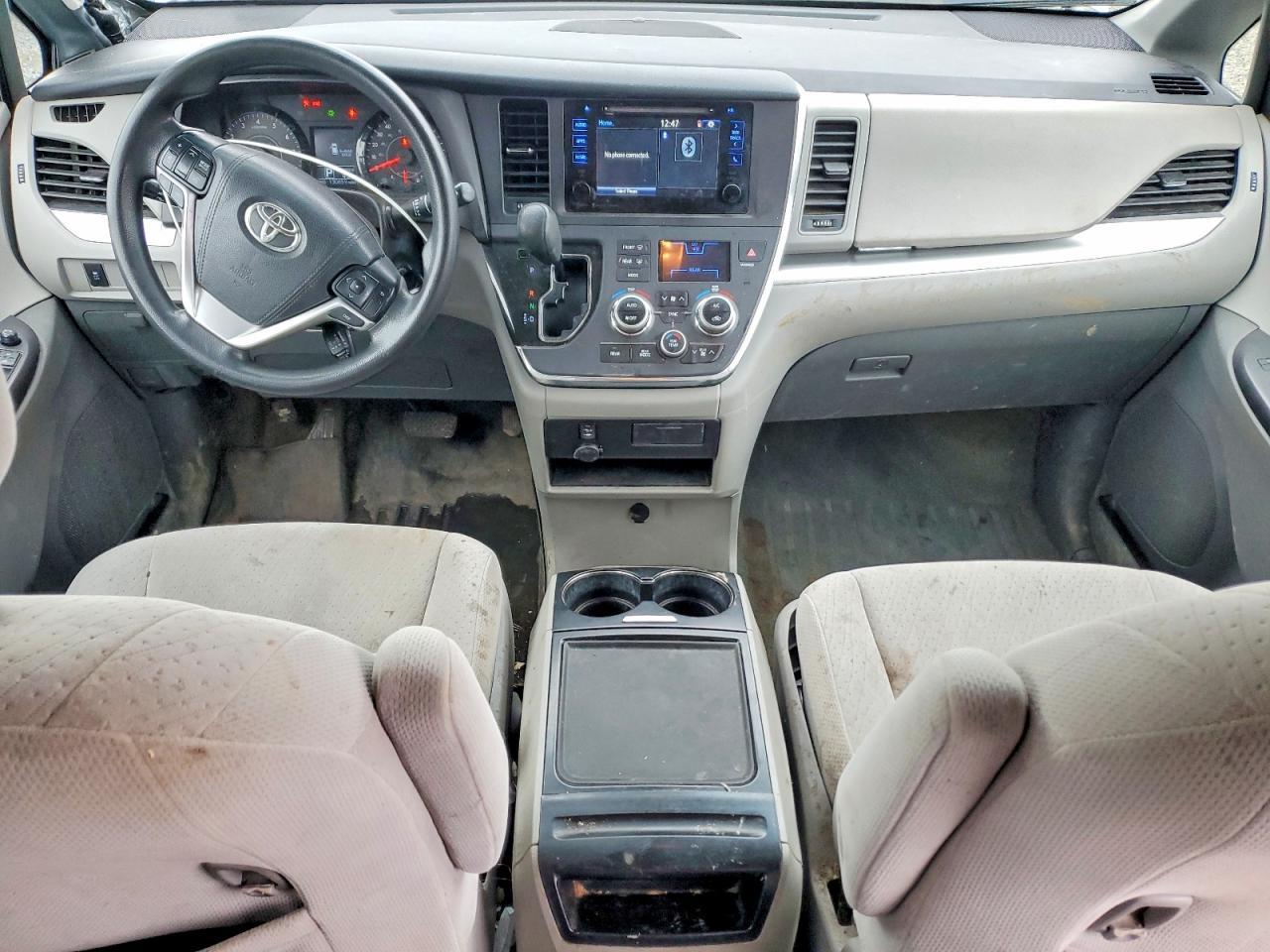 2016 TOYOTA SIENNA