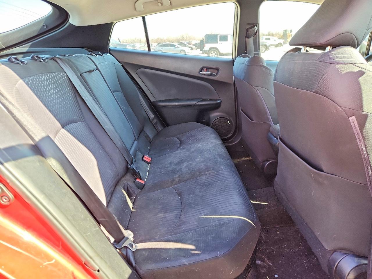 2016 TOYOTA PRIUS