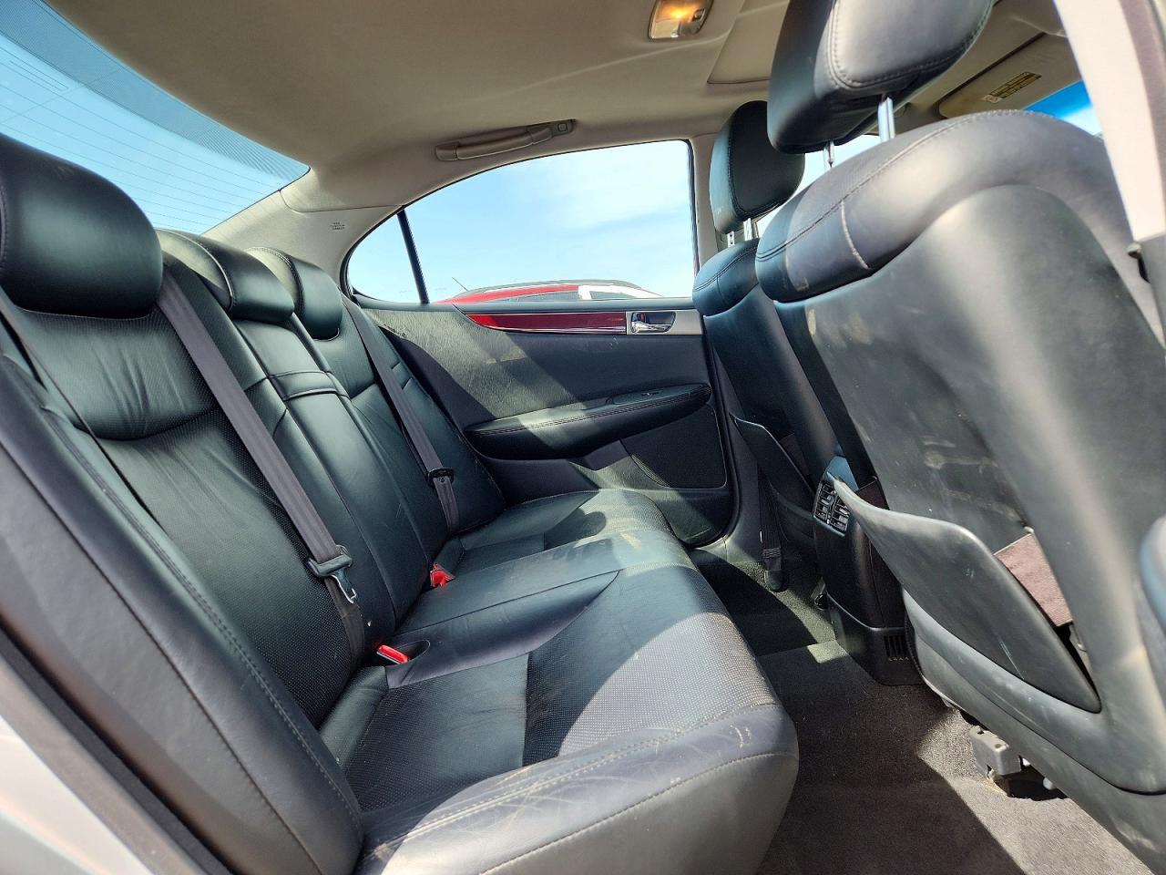 2005 LEXUS ES 330