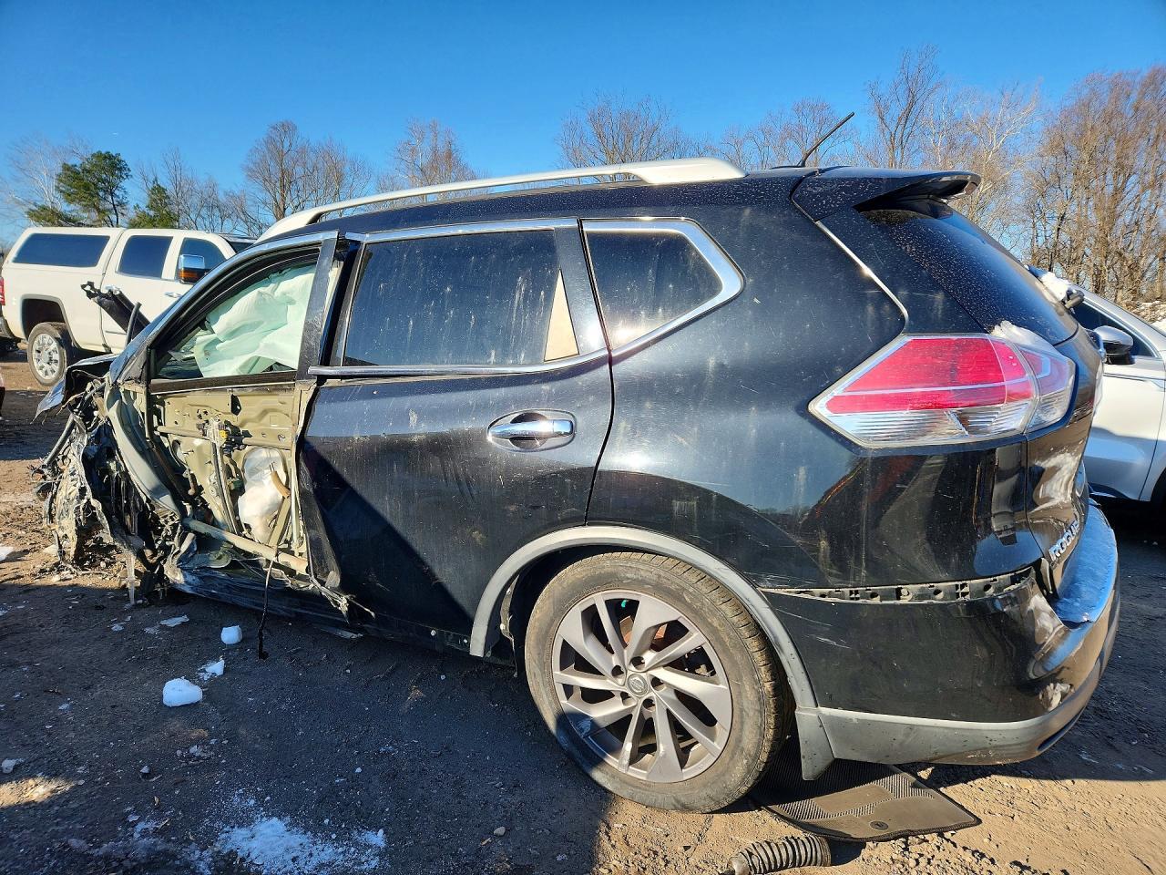 2016 NISSAN ROGUE