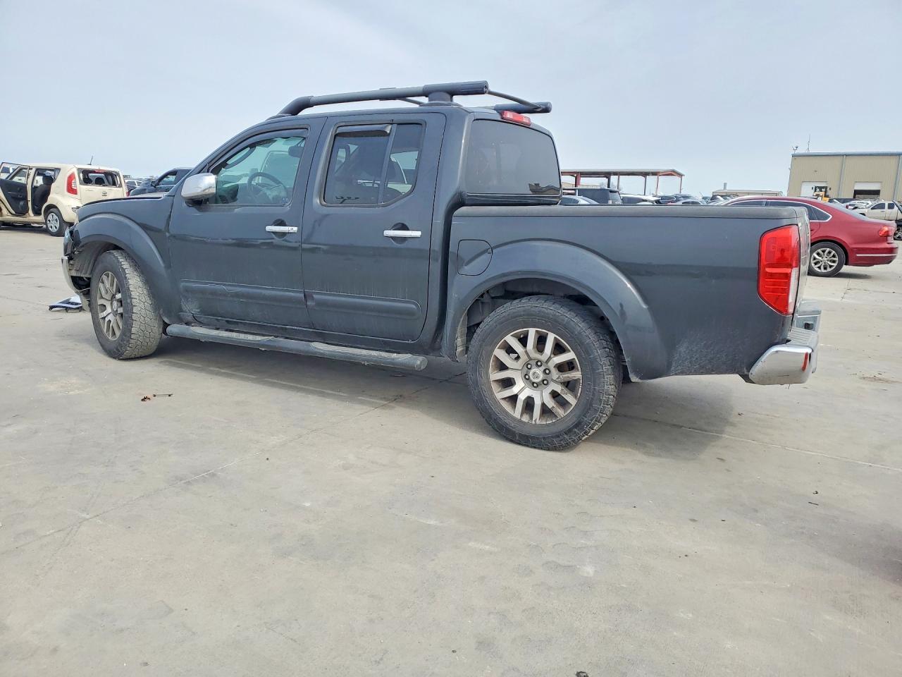 2011 NISSAN Frontier