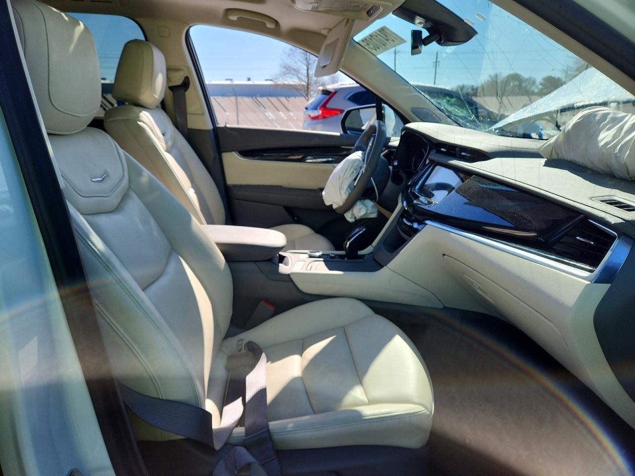 2025 CADILLAC XT6