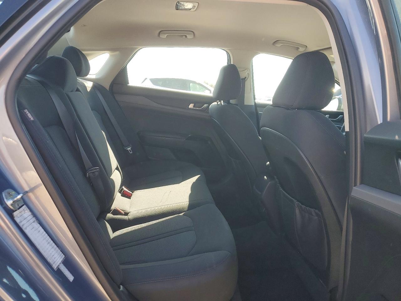 2023 KIA K5