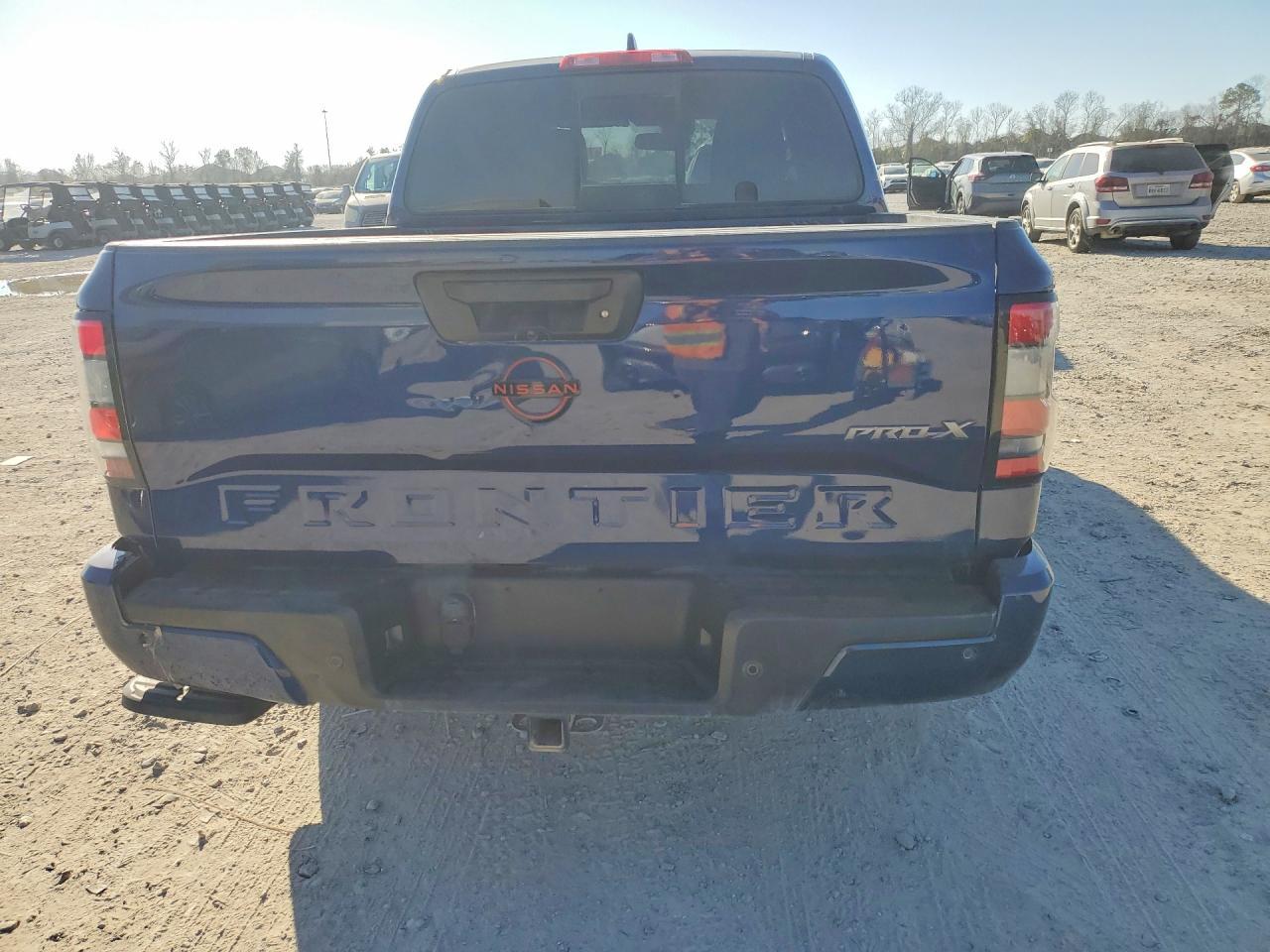 2022 NISSAN Frontier