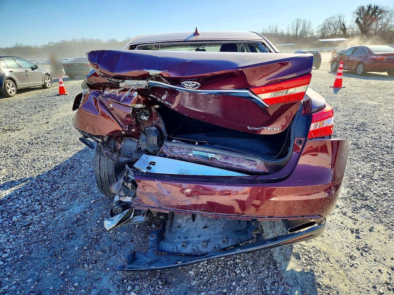 2013 TOYOTA Avalon