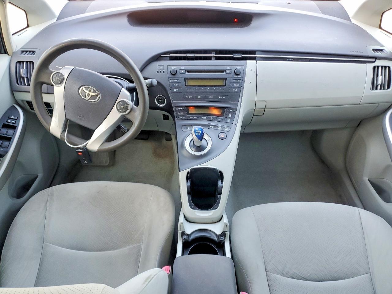 2010 TOYOTA PRIUS