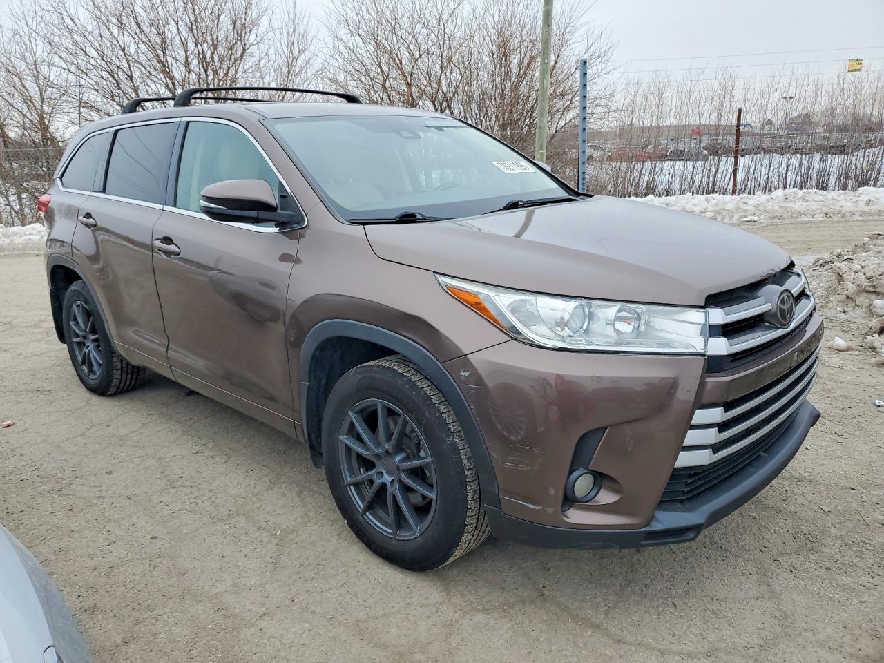 2017 TOYOTA HIGHLANDER