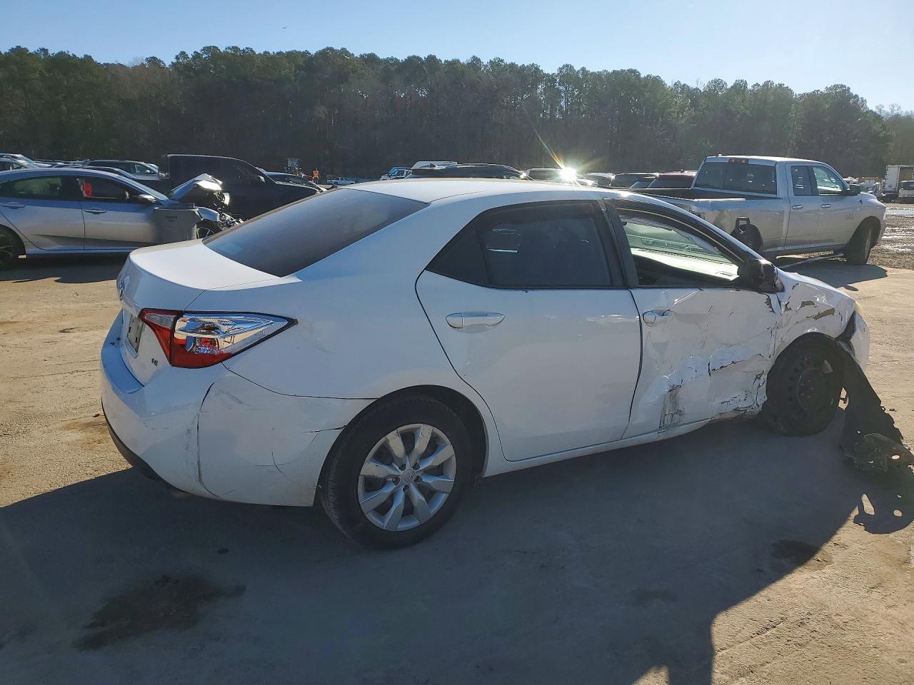 2015 TOYOTA COROLLA