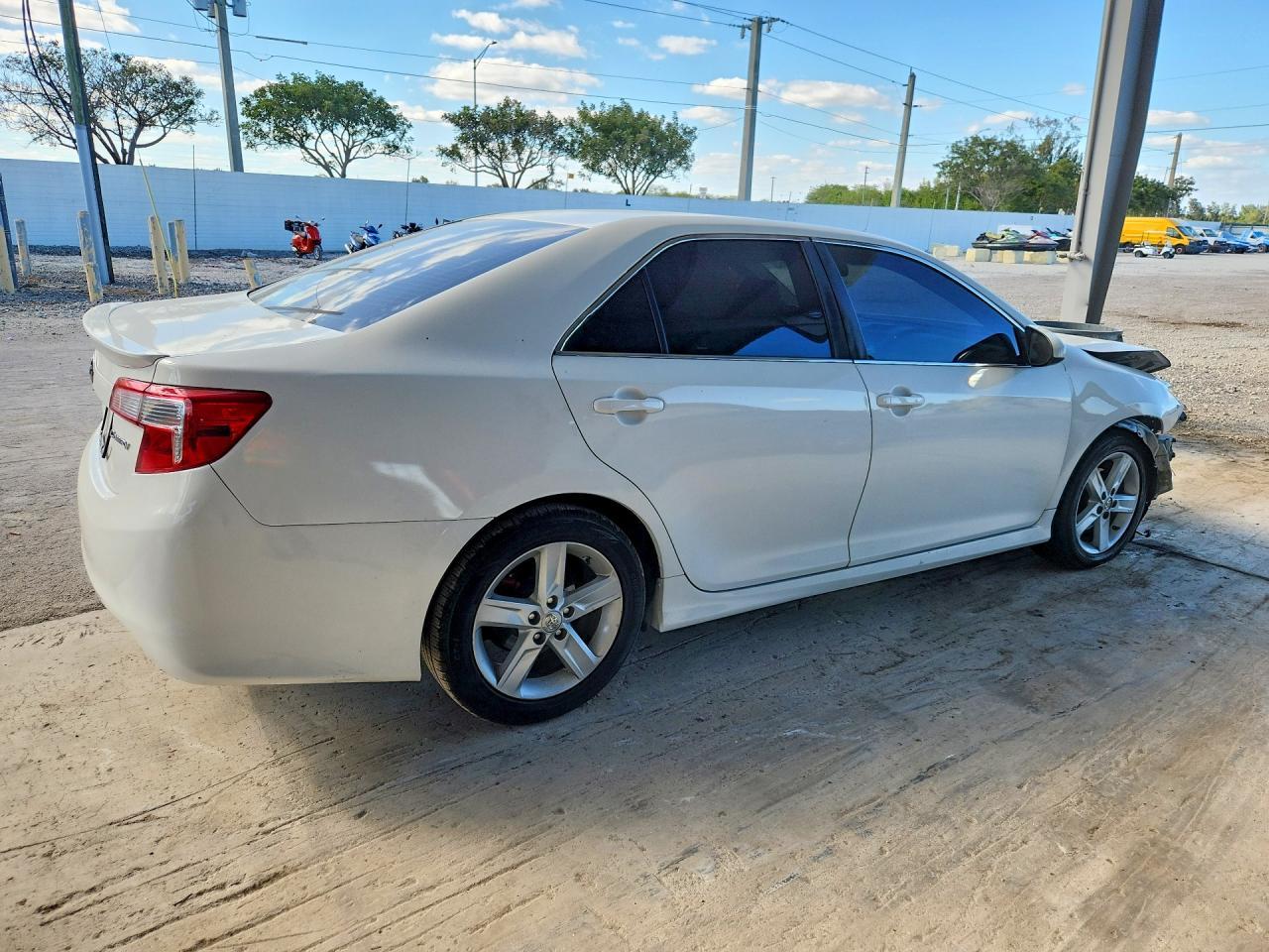 2013 TOYOTA CAMRY