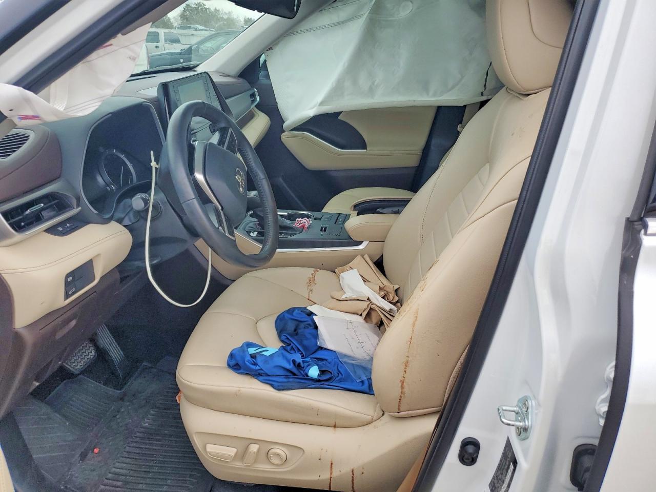 2022 TOYOTA HIGHLANDER