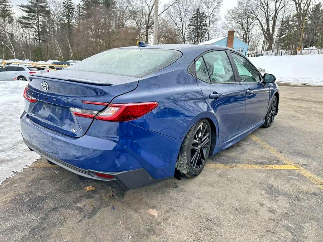 2025 TOYOTA CAMRY