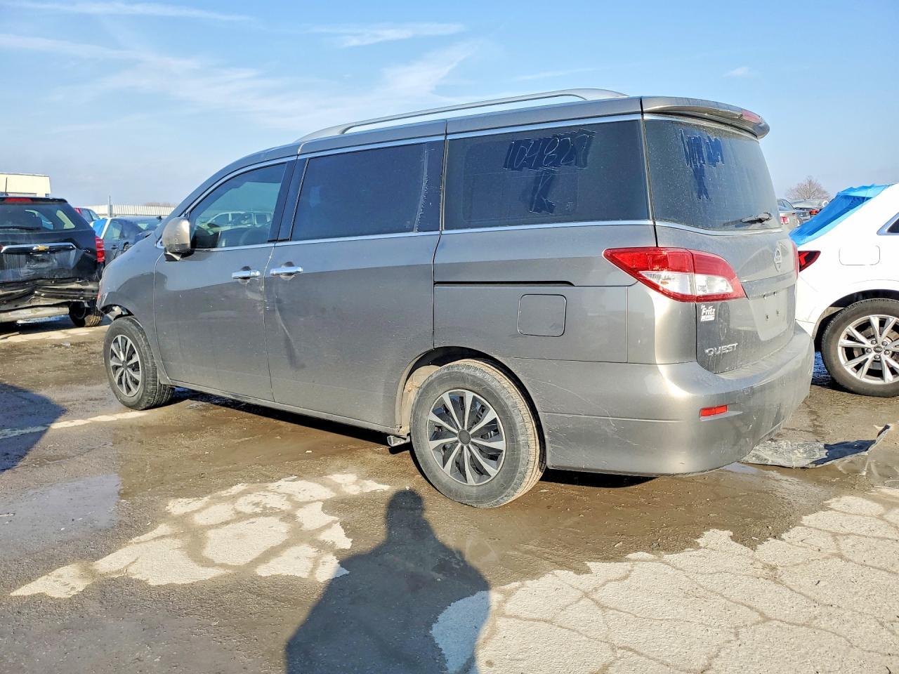 2014 NISSAN Quest
