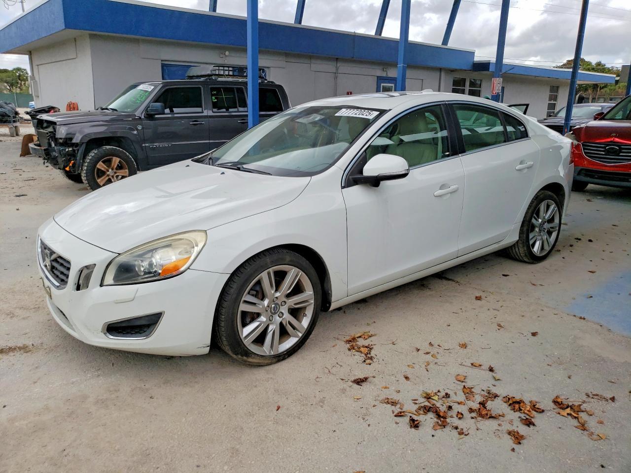 2011 VOLVO S60