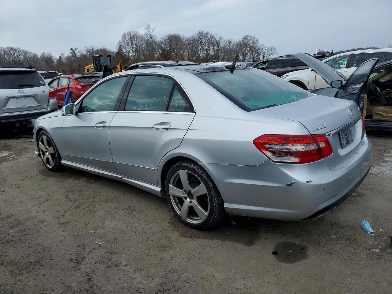 2011 MERCEDES-BENZ E-Class