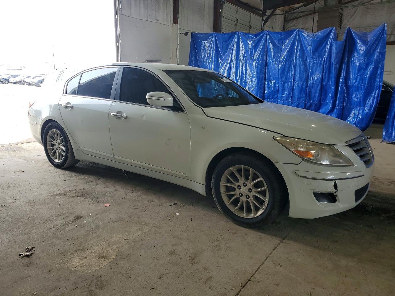 2011 HYUNDAI GENESIS
